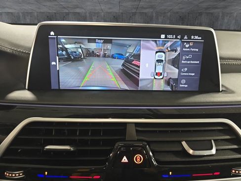 Used 2022 BMW 750i xDrive w/ Executive Package image 25