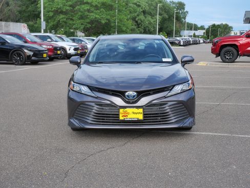 Used 2020 Toyota Camry XLE w/ Driver Assist Package FWD image 2