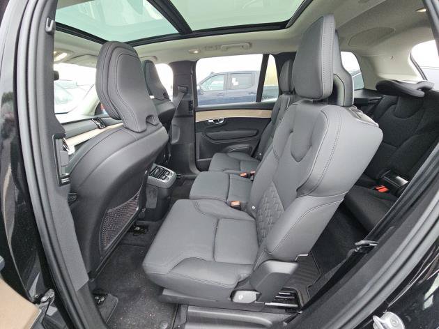 Used 2026 Volvo XC90 B6 Plus AWD/4WD image 11