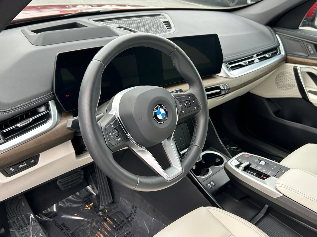 Used 2026 BMW X1 xDrive28i w/ Technology Package AWD/4WD image 13
