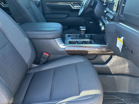 Used 2025 GMC Sierra 1500 Elevation w/ Preferred Package image 23