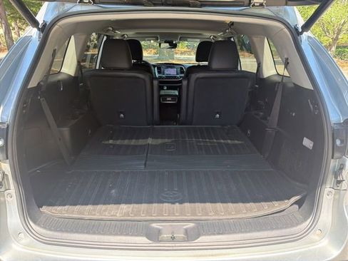 Used 2019 Toyota Highlander Limited AWD/4WD image 23