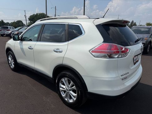 Used 2016 Nissan Rogue SV w/ SV Family Package AWD/4WD image 3