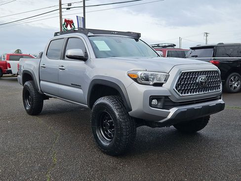 Used 2019 Toyota Tacoma TRD Off-Road image 7