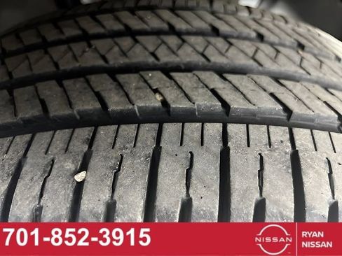 Used 2024 Jeep Grand Cherokee Overland image 13