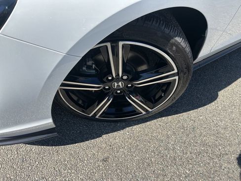 Used 2024 Honda Accord Sport image 2