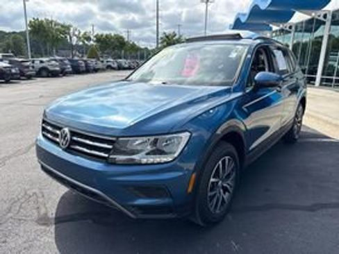 Used 2019 Volkswagen Tiguan SE w/ Panoramic Sunroof Package AWD/4WD image 7