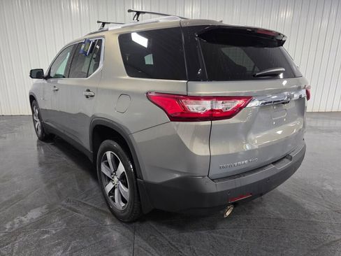 Used 2018 Chevrolet Traverse LT AWD/4WD image 3