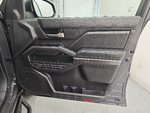 Certified 2025 Toyota Tacoma TRD Off-Road AWD/4WD image 33