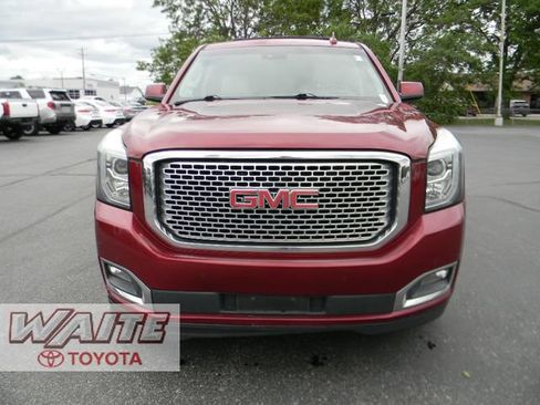 Used 2017 GMC Yukon Denali w/ Open Road Package AWD/4WD image 6