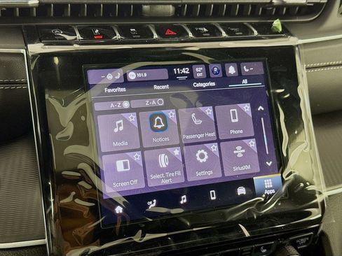 New 2025 Jeep Grand Cherokee Altitude image 40