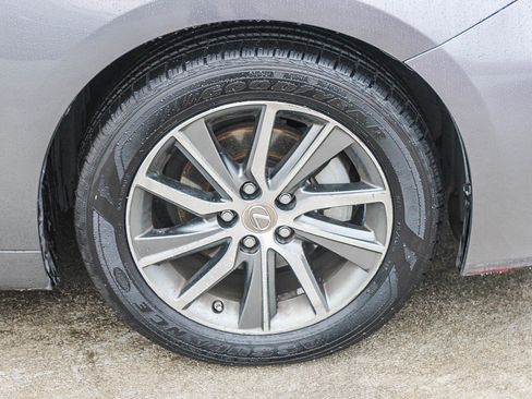 Used 2017 Lexus ES 300h image 11