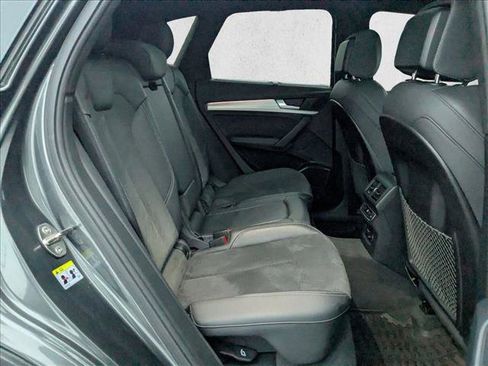 Used 2022 Audi Q5 e Prestige w/ Prestige Package image 21