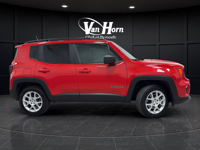 Used 2022 Jeep Renegade Latitude AWD/4WD image 8