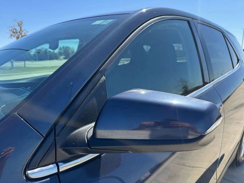 Used 2018 Chevrolet Equinox LT FWD image 14