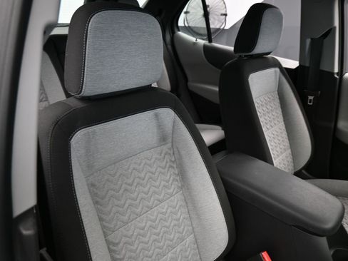 Used 2023 Chevrolet Equinox LS w/ Midnight Edition FWD image 38