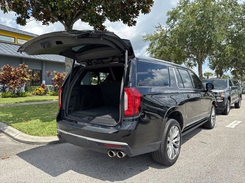 Used 2023 GMC Yukon XL Denali image 20