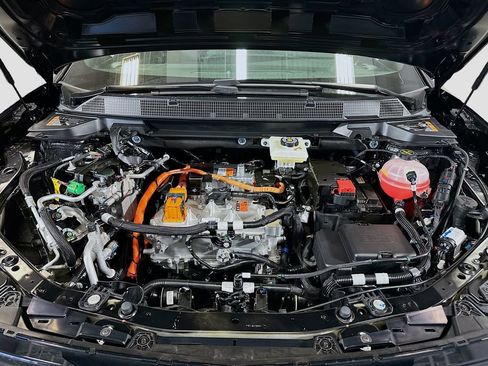 New 2025 Chevrolet Equinox EV RS image 32