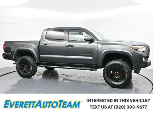 Used 2020 Toyota Tacoma SR5 image 1