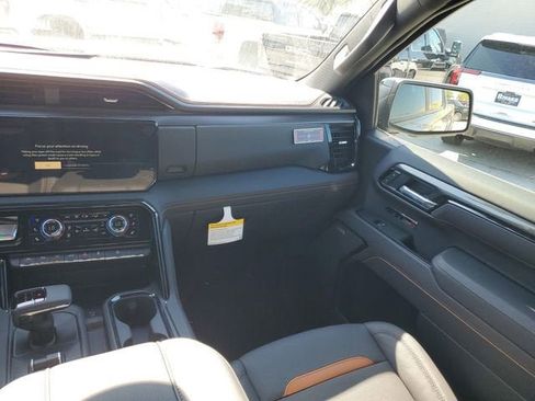 New 2026 GMC Sierra 1500 AT4 w/ AT4 Premium Package AWD/4WD image 15