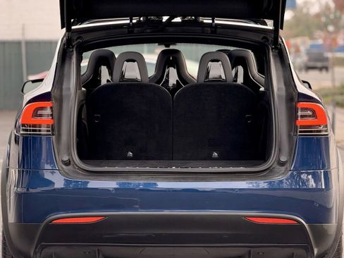 Used 2016 Tesla Model X 75D image 9