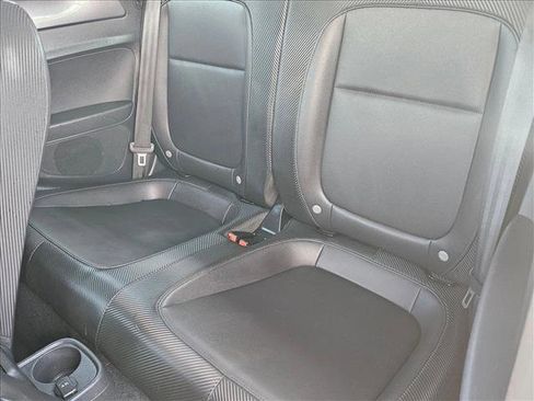 Used 2019 Volkswagen Beetle 2.0T SE FWD image 16