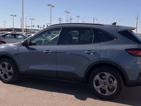 Used 2026 Ford Escape ST-Line AWD/4WD image 7