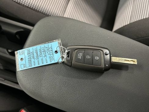 Used 2023 Hyundai Kona SE AWD/4WD image 12