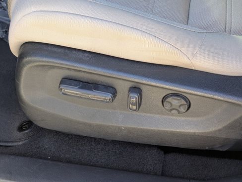 Used 2019 Honda CR-V EX image 21