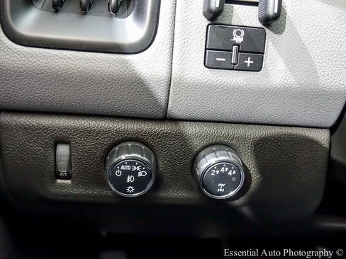 Used 2022 Chevrolet Colorado W/T w/ Custom Special Edition image 18