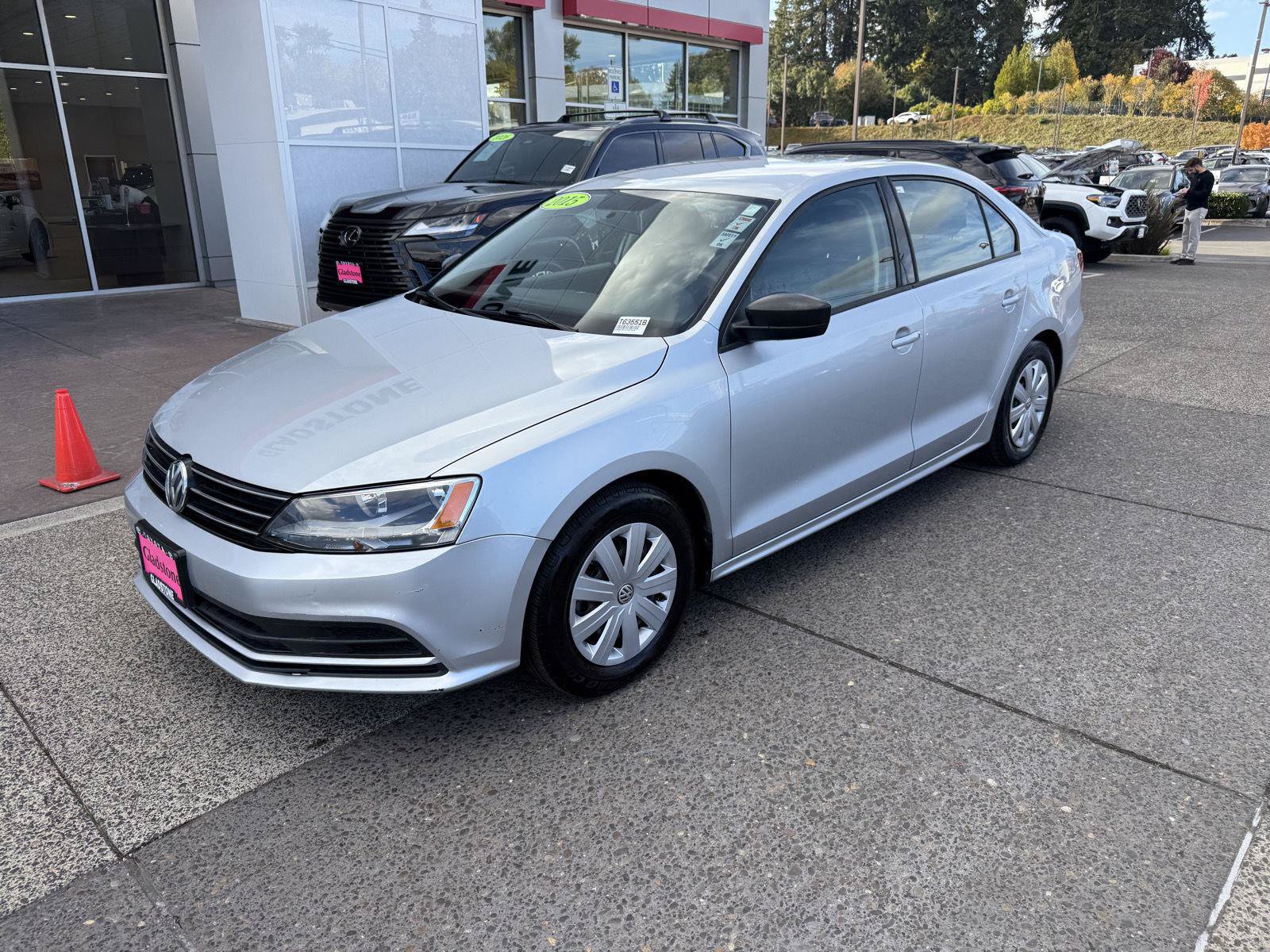 Used 2015 Volkswagen Jetta S FWD image 2