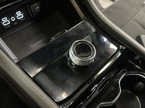 Used 2023 Jeep Grand Cherokee Altitude image 24