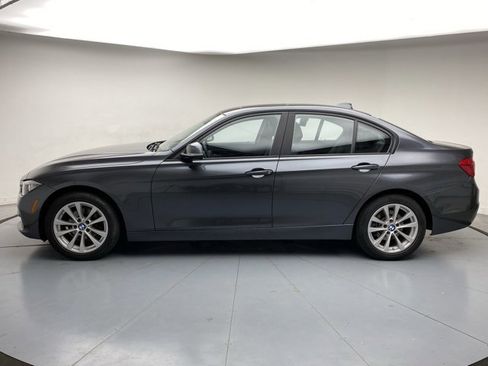 Used 2017 BMW 320i xDrive Sedan image 2