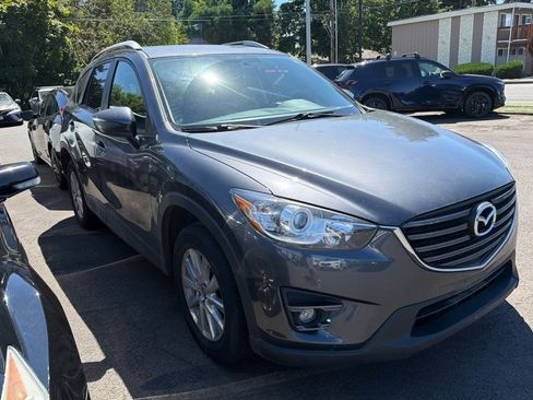 Used 2016 MAZDA CX-5 Touring FWD image 2