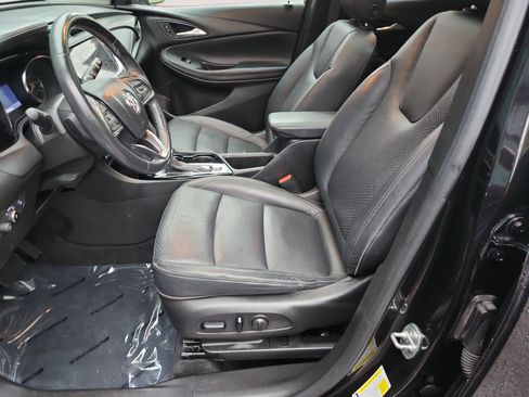 Used 2021 Buick Encore GX Essence w/ Experience Buick Package FWD image 10