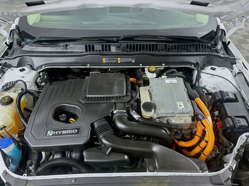 Used 2020 Ford Fusion SE FWD image 28