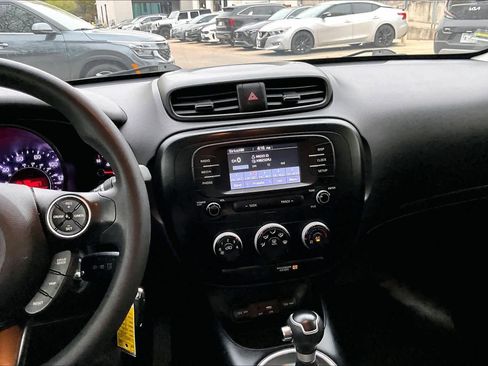 Used 2019 Kia Soul image 6