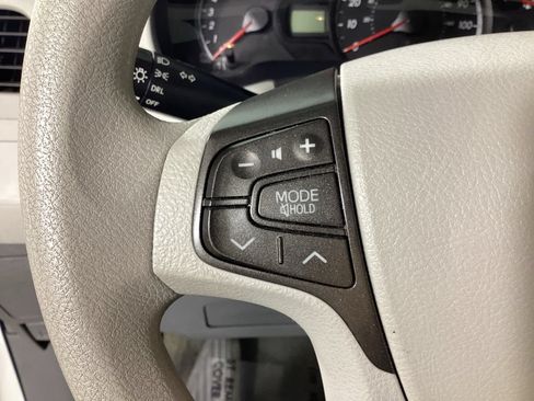 Used 2013 Toyota Sienna LE FWD image 13