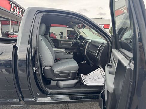 Used 2015 RAM 1500 Express w/ Black Ram 1500 Express Group AWD/4WD image 9