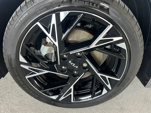 Used 2025 Kia K5 GT-Line w/ GT-Line Premium Package FWD image 9