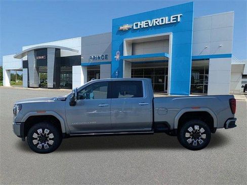 New 2025 GMC Sierra 2500 Denali w/ Denali Reserve Package image 8