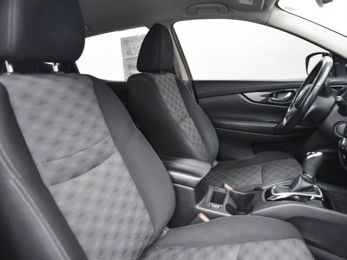 Used 2018 Nissan Rogue Sport SV w/ SV Technology Package image 15