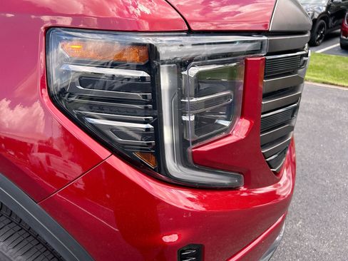 Used 2022 GMC Sierra 1500 AT4X image 11