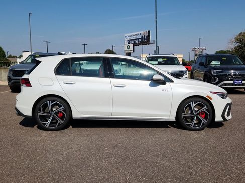 New 2025 Volkswagen GTI SE image 2