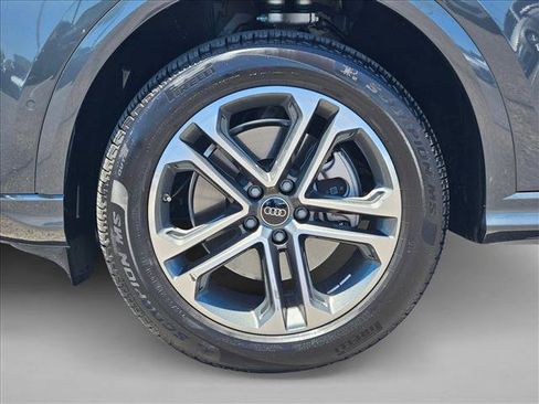Certified 2025 Audi Q5 Premium w/ Convenience Package AWD/4WD image 30