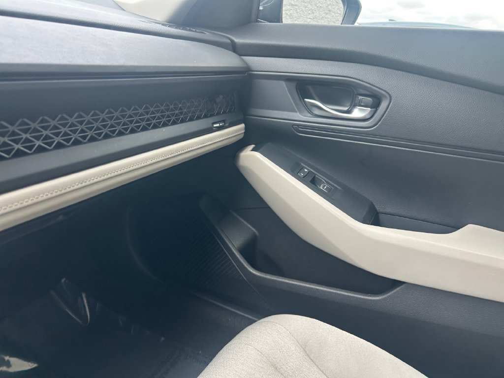 Used 2023 Honda Accord LX image 17