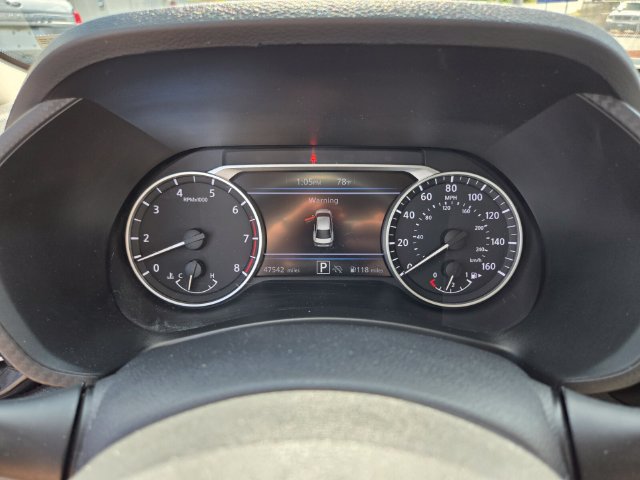 Used 2025 Nissan Sentra SR w/ SR Premium Package FWD image 33