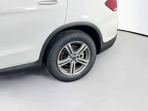 Used 2021 Mercedes-Benz GLC 300 4MATIC SUV image 30