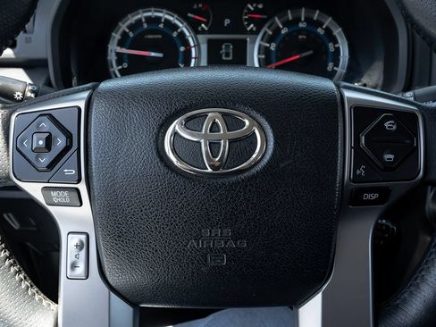 Used 2016 Toyota 4Runner SR5 AWD/4WD image 20