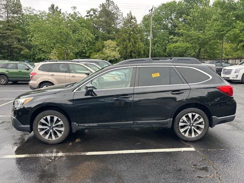 Used 2017 Subaru Outback 2.5i Limited AWD/4WD image 7
